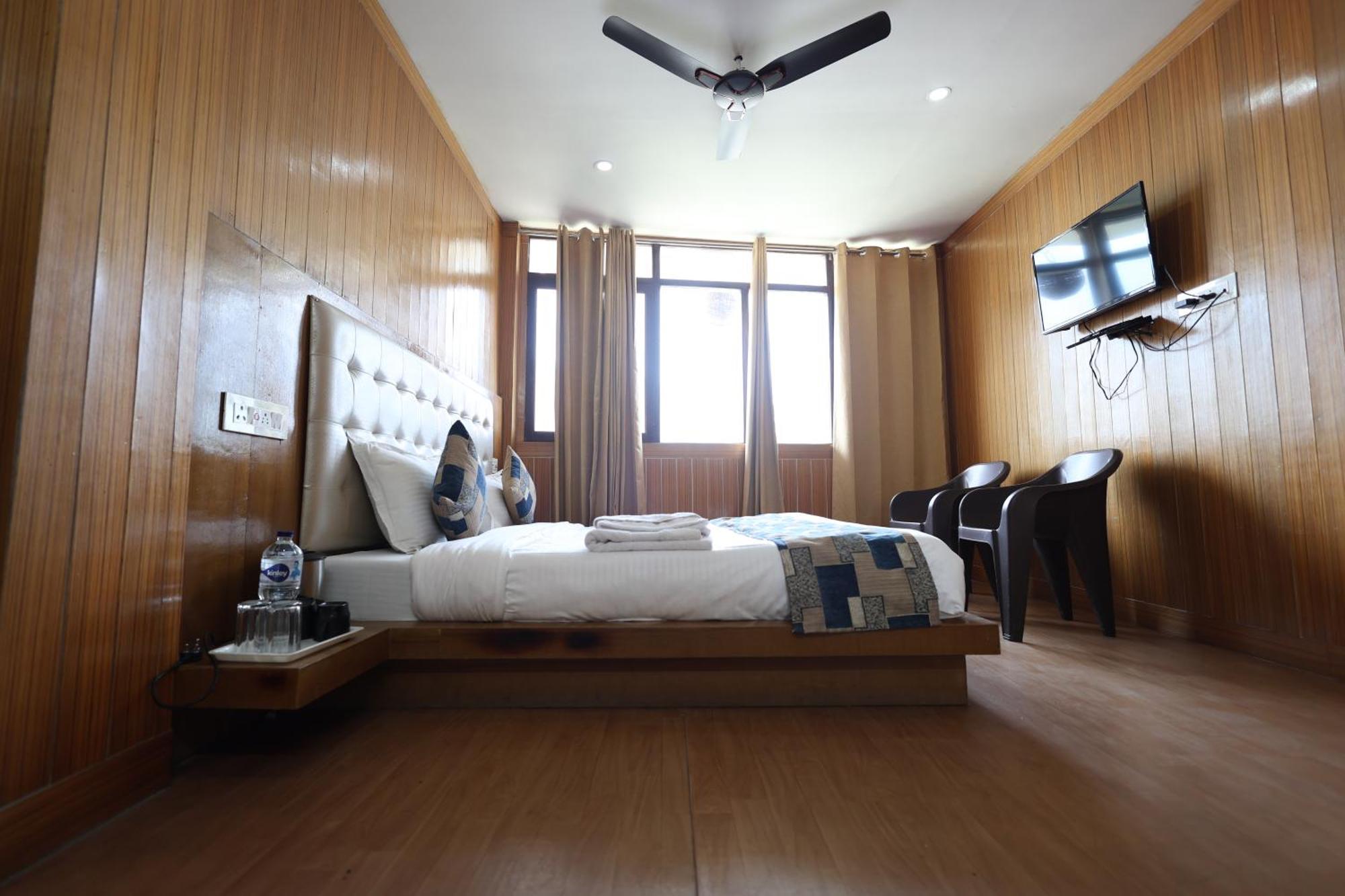 Sleeping Beauty Hotel Moutain View Property Joshimath Luaran gambar