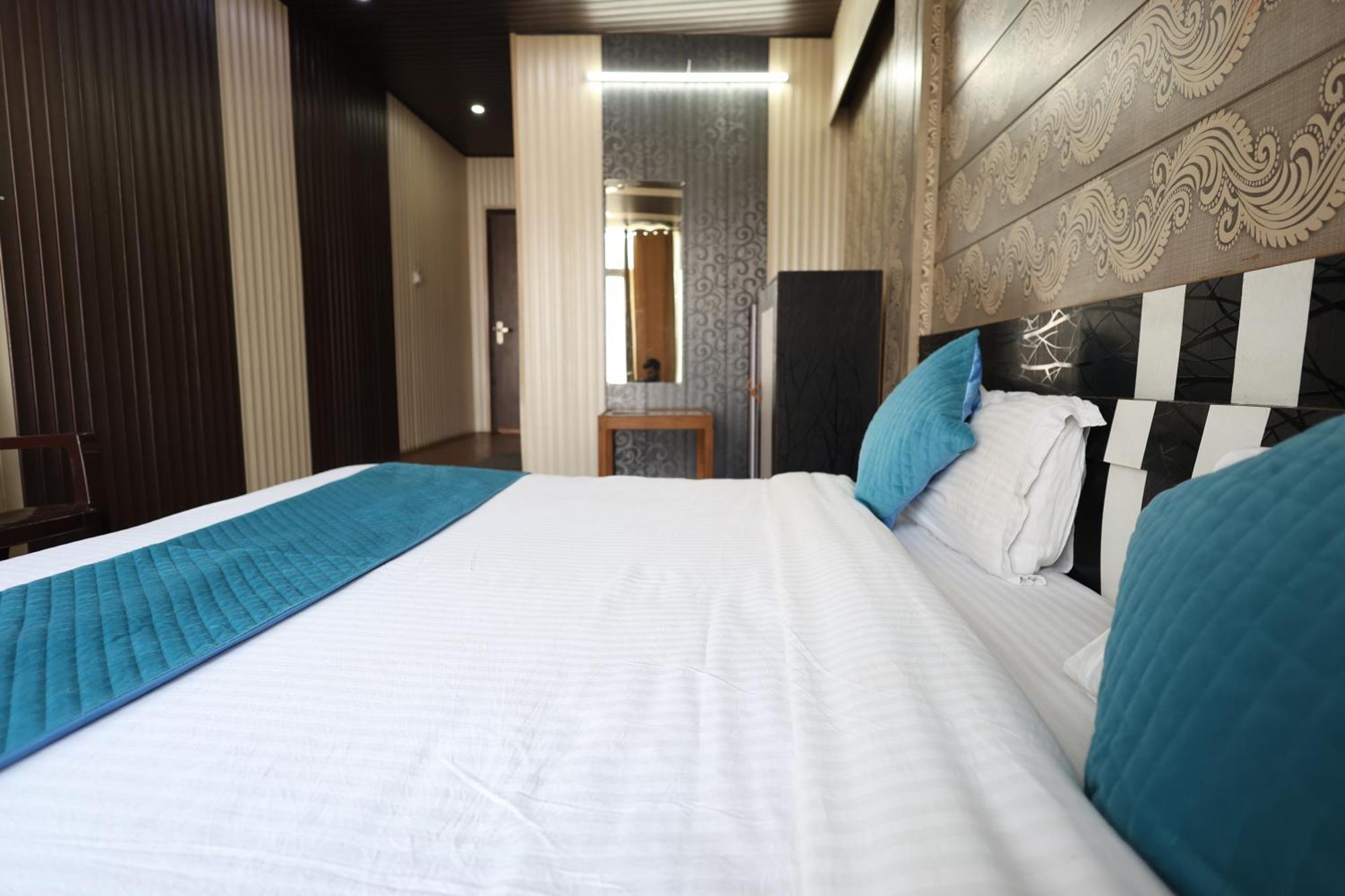 Sleeping Beauty Hotel Moutain View Property Joshimath Luaran gambar